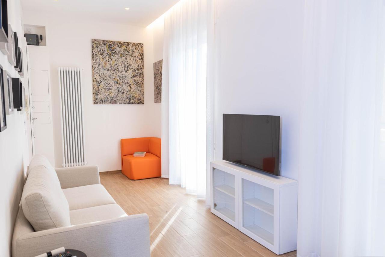 Colosseo Brightful Apartment With Rooftop Rome Buitenkant foto