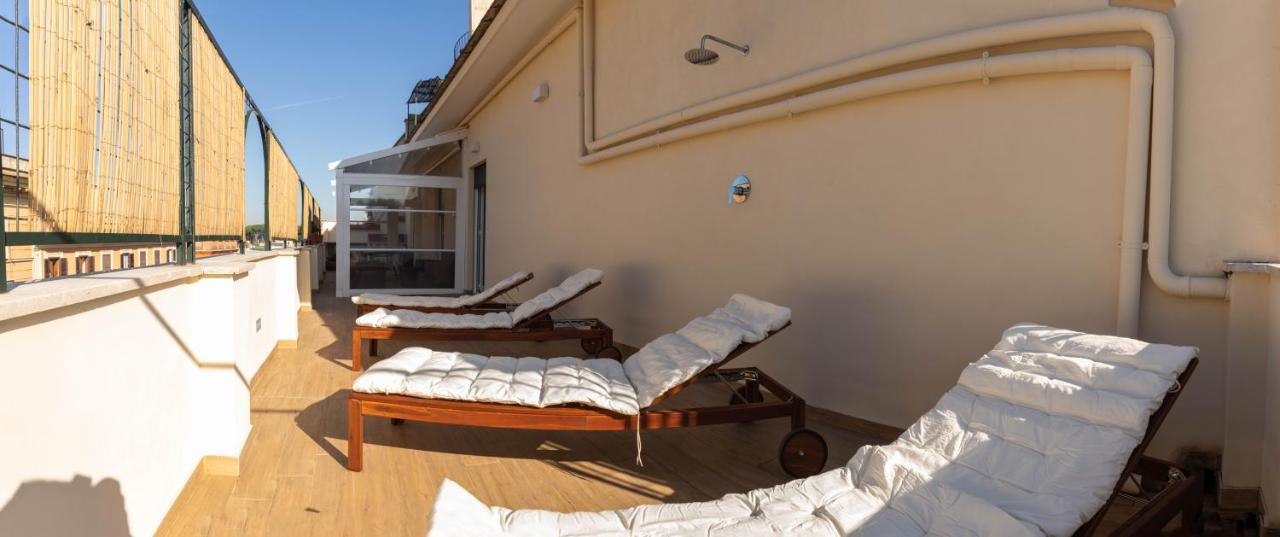 Colosseo Brightful Apartment With Rooftop Rome Buitenkant foto