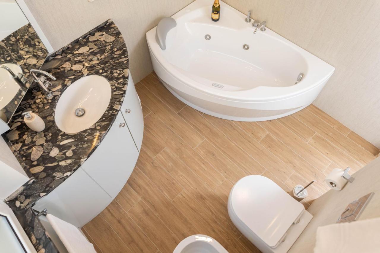 Colosseo Brightful Apartment With Rooftop Rome Buitenkant foto