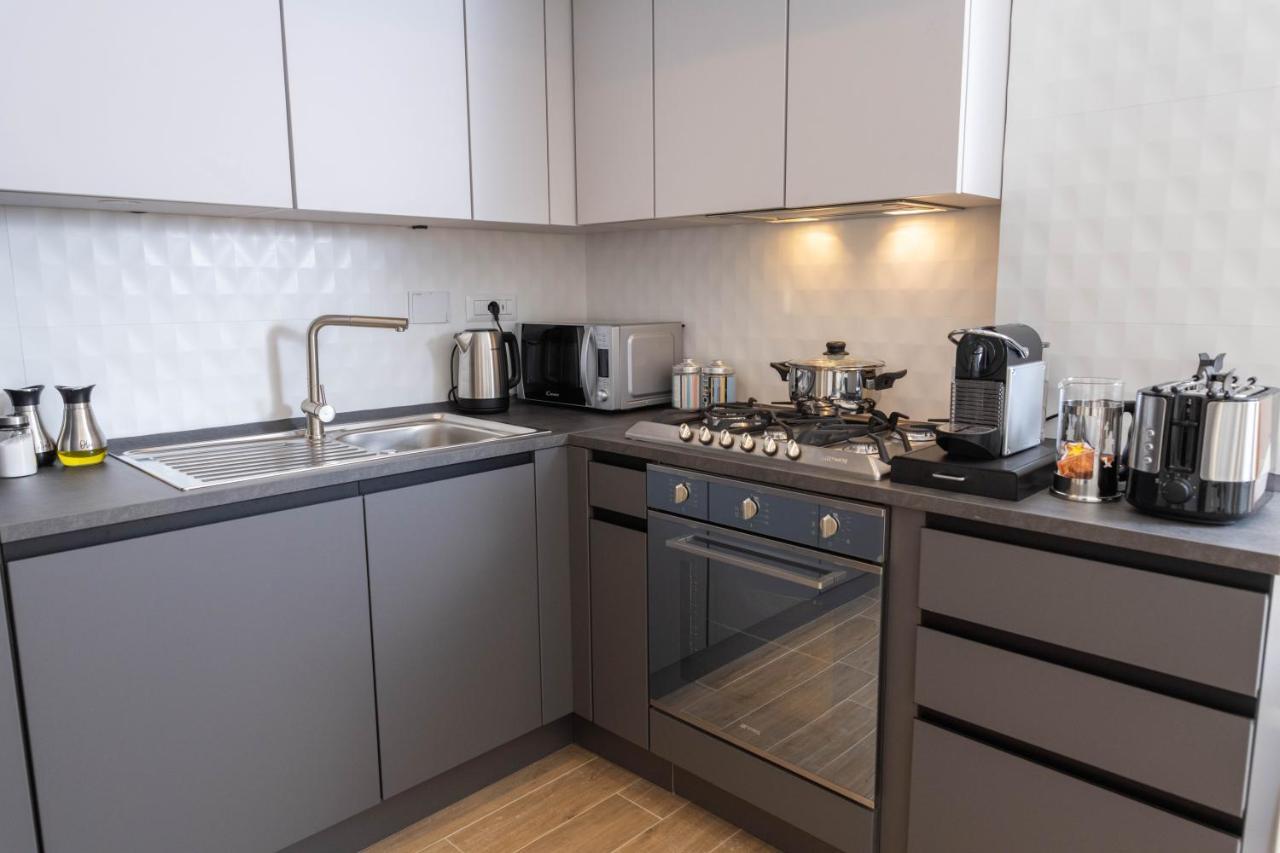 Colosseo Brightful Apartment With Rooftop Rome Buitenkant foto