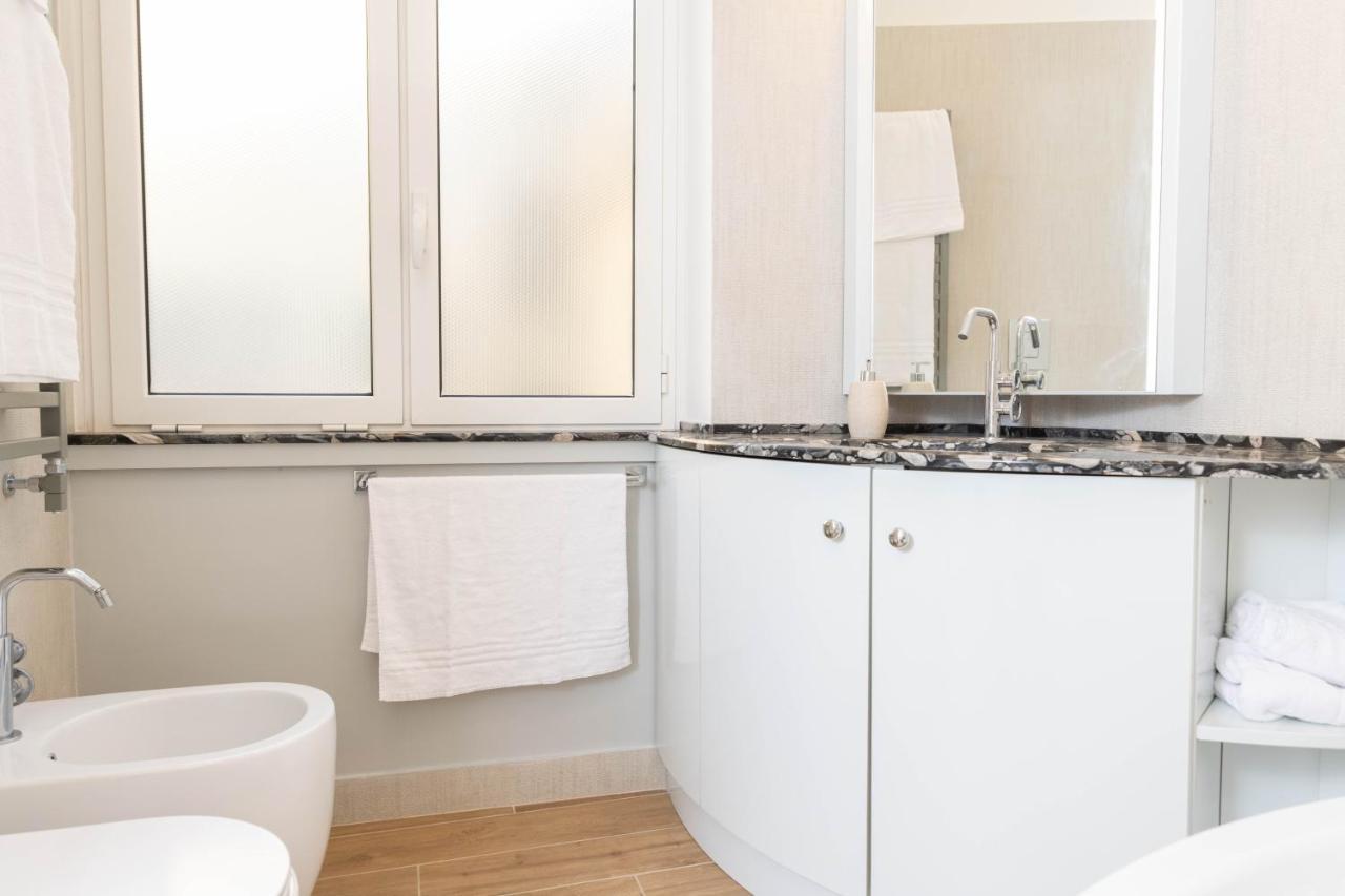 Colosseo Brightful Apartment With Rooftop Rome Buitenkant foto