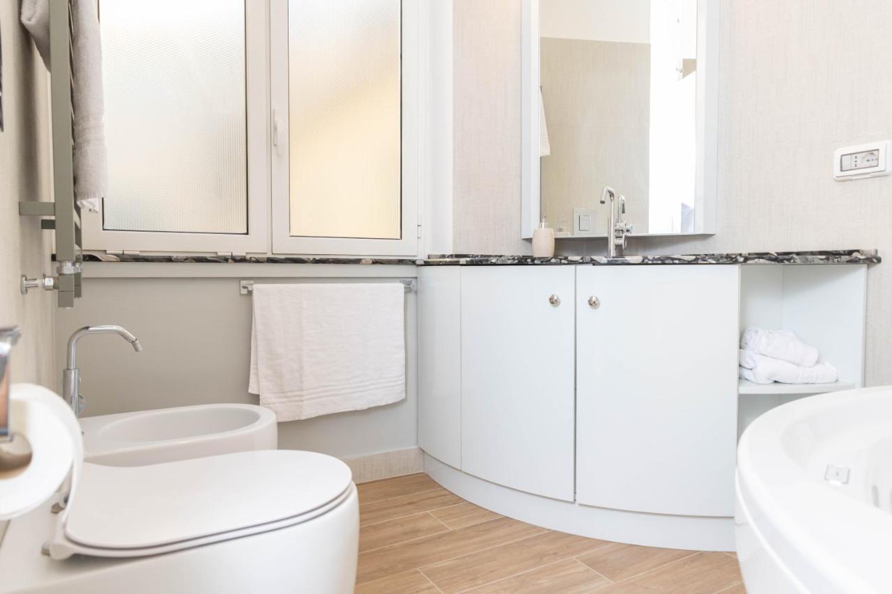 Colosseo Brightful Apartment With Rooftop Rome Buitenkant foto